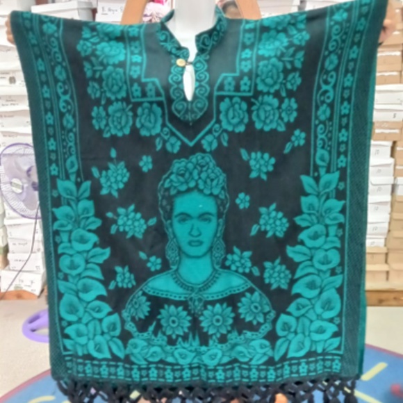 Woman wool and cotton coats - Picture 11 of 16